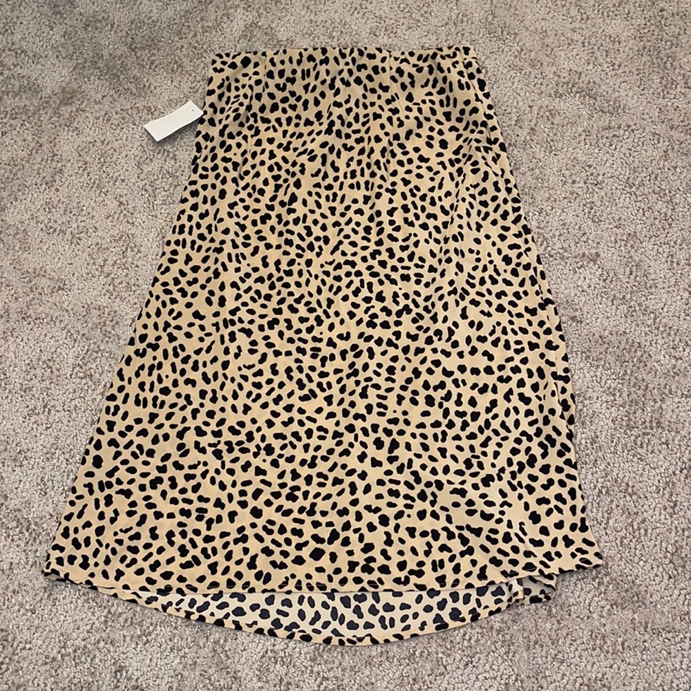 Spotted mid length skirt